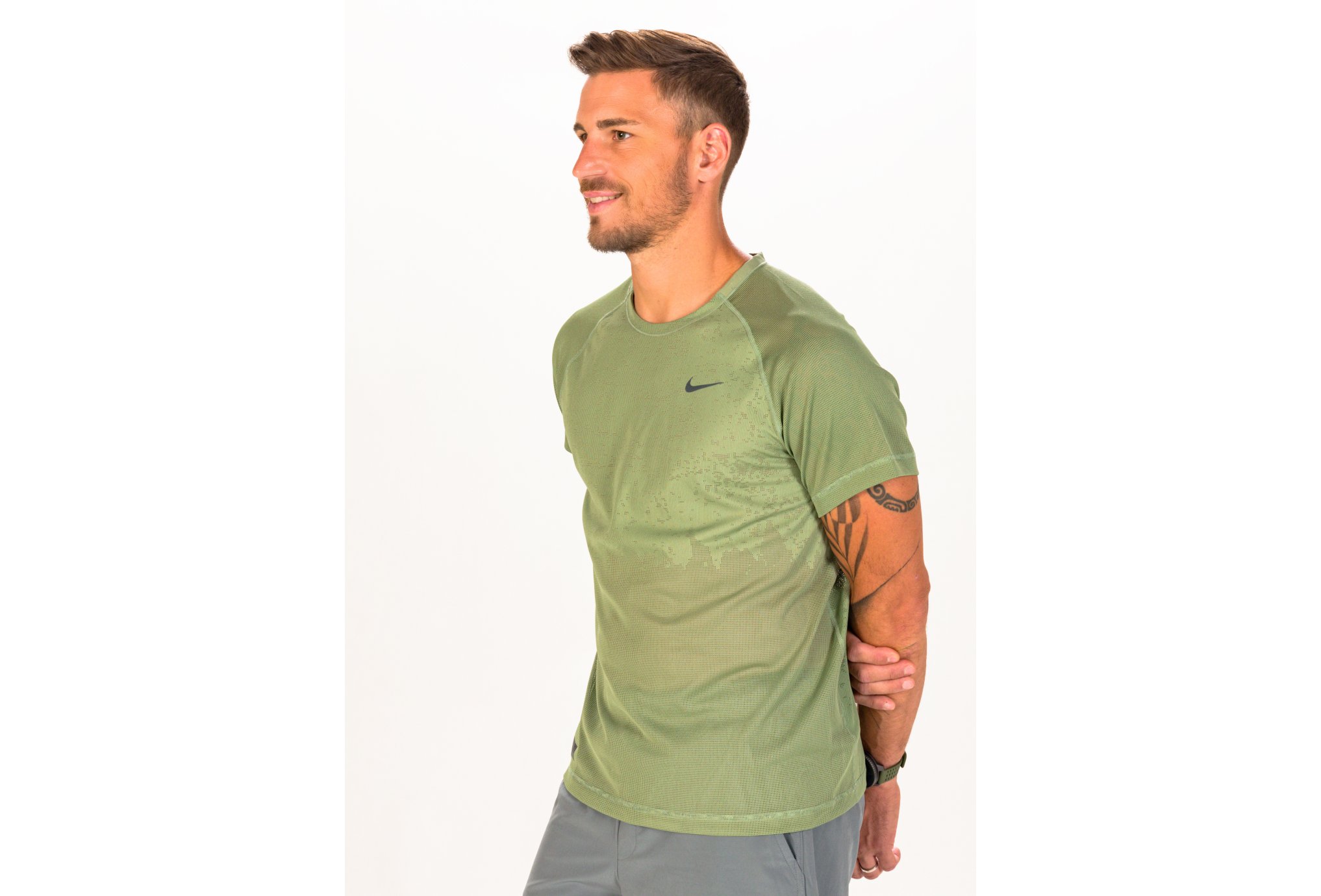 Nike Camiseta Manga Corta Dri Fit ADV Run Division TechKnit En