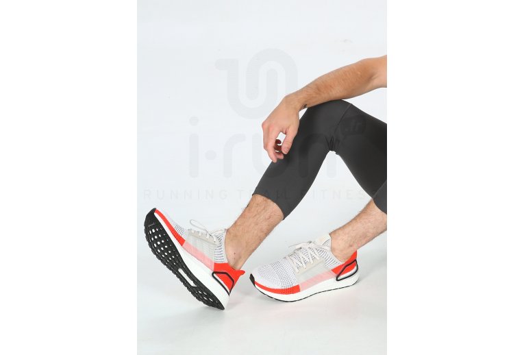 adidas UltraBOOST 19