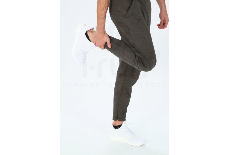 adidas UltraBOOST 19