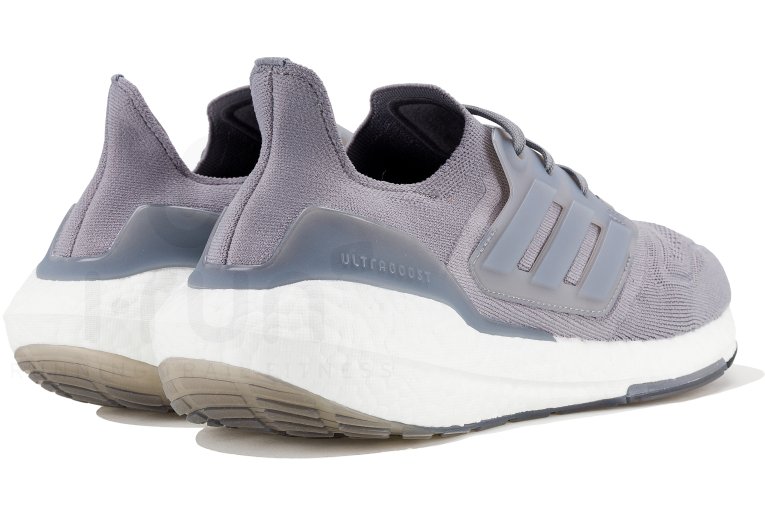 adidas UltraBOOST 22