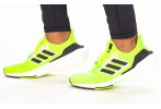 adidas UltraBOOST 22