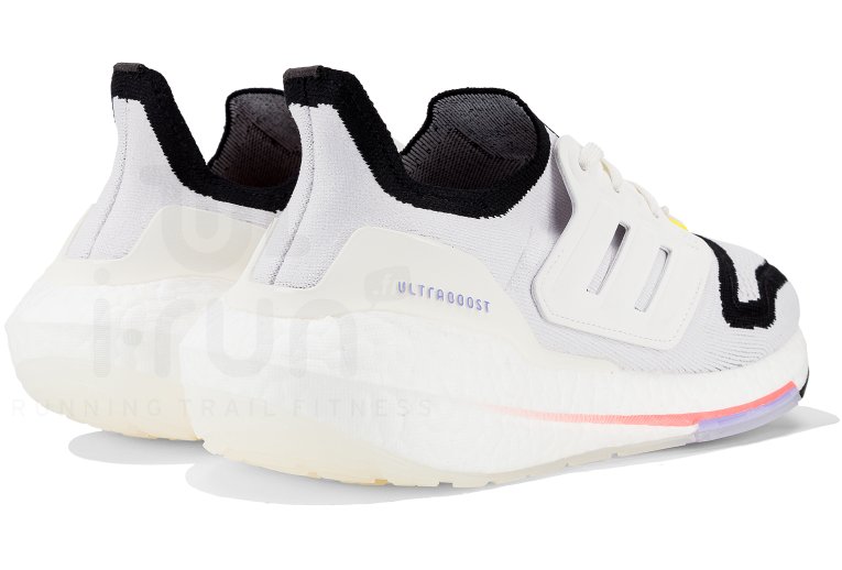 adidas UltraBOOST 22 Damen