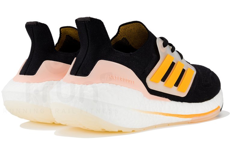 adidas UltraBOOST 22 Damen
