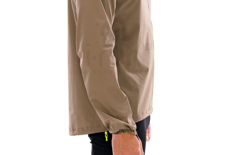 Asics chaqueta Fujitrail