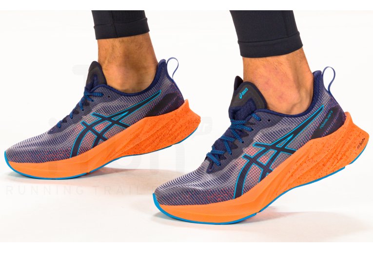 Asics Novablast 3 L.E Herren