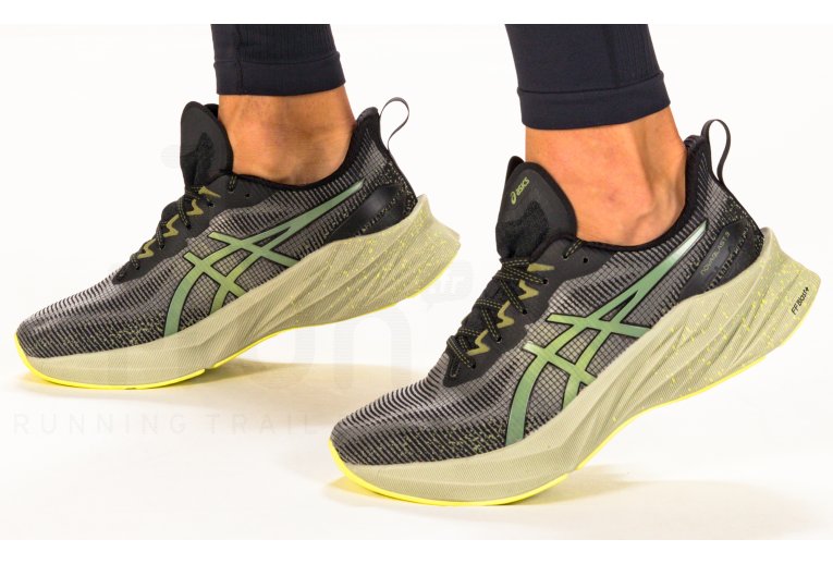 Asics Novablast 3 L.E