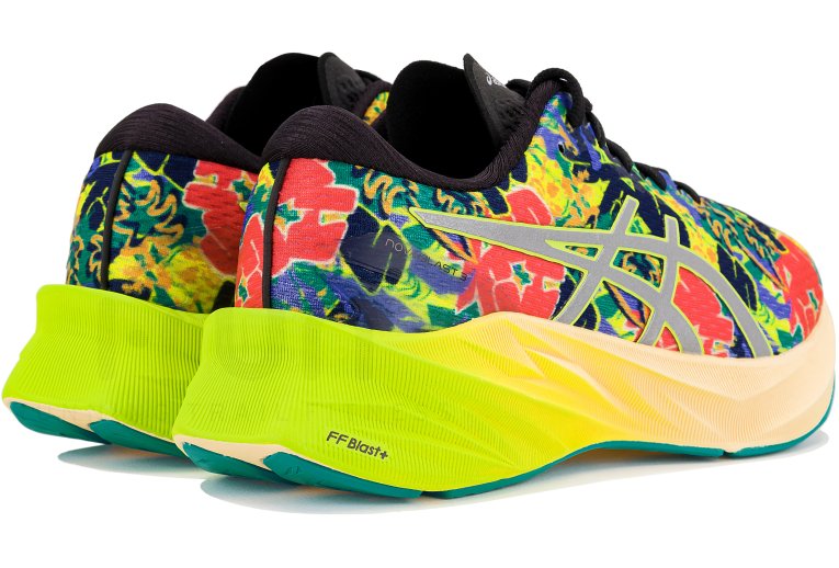 Asics Novablast 3 Lite-Show