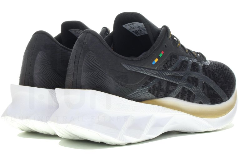 Asics Novablast Edo Tribute