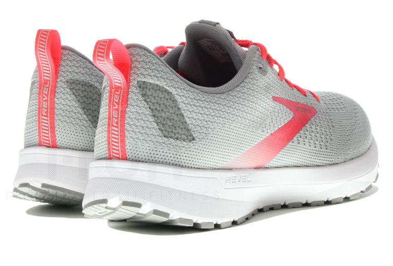 Brooks Revel 4
