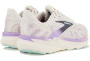 Brooks Revel 8