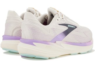 Brooks Revel 8