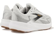 Brooks Revel 8