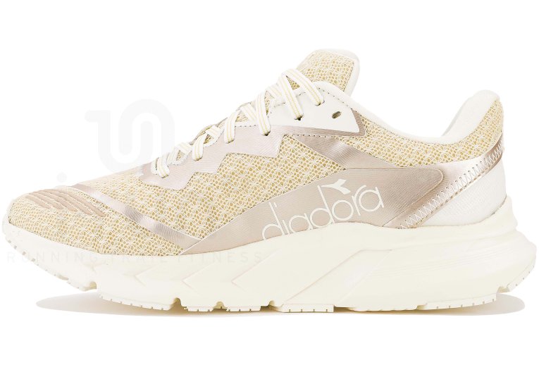 Diadora Mythos Blushield Volo 2 Gold
