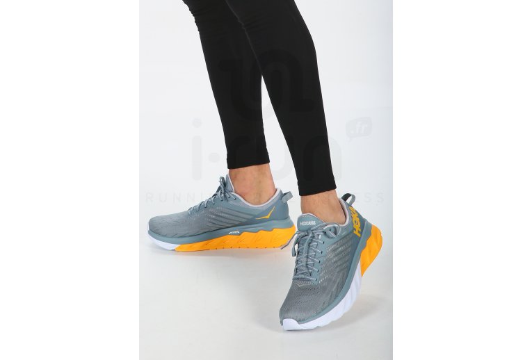 Hoka One One Arahi 4 M