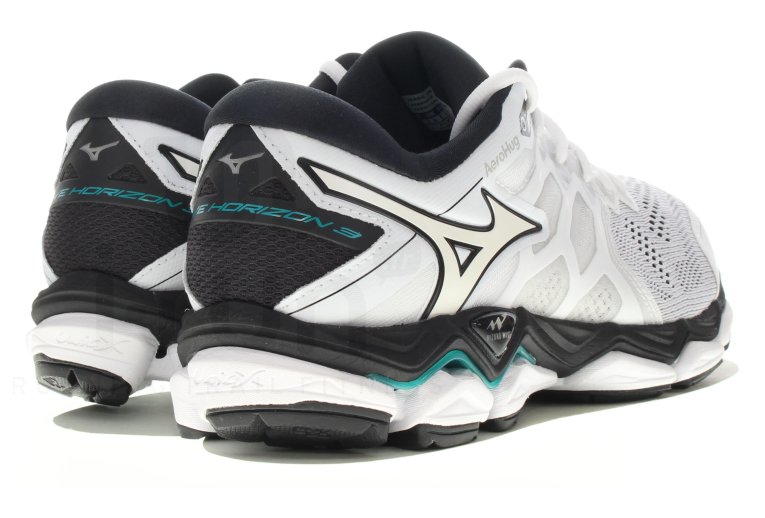 Mizuno Wave Horizon 3
