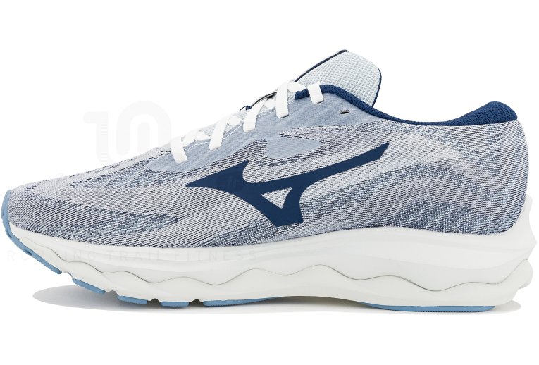 Mizuno Wave Serene