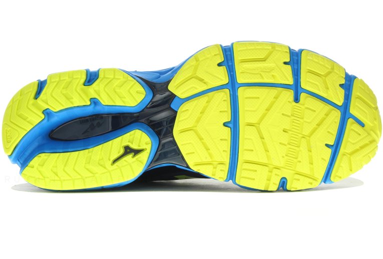 Mizuno Wave Ultima 10