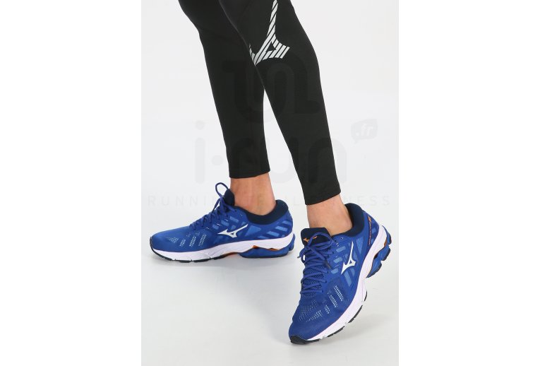 Mizuno Wave Ultima 11