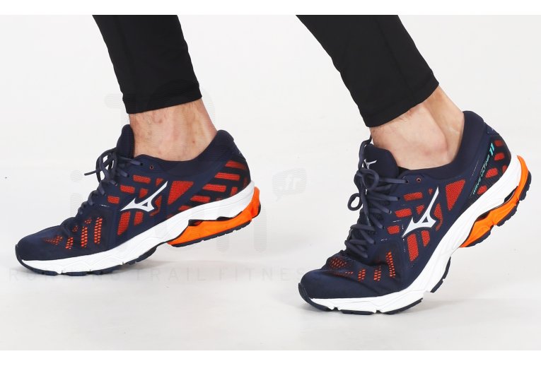 Mizuno Wave Ultima 11