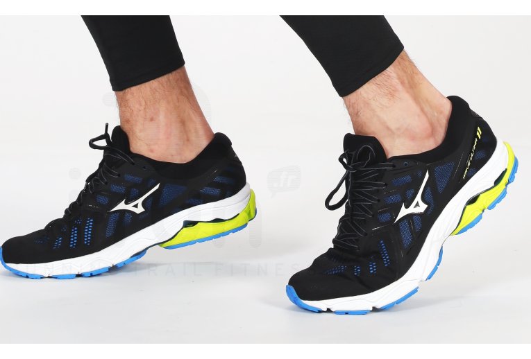 Mizuno Wave Ultima 11