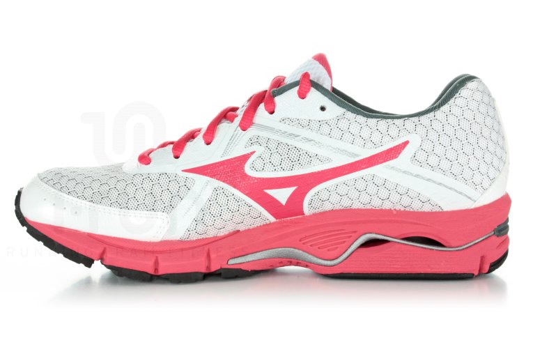 Mizuno Wave Ultima 6