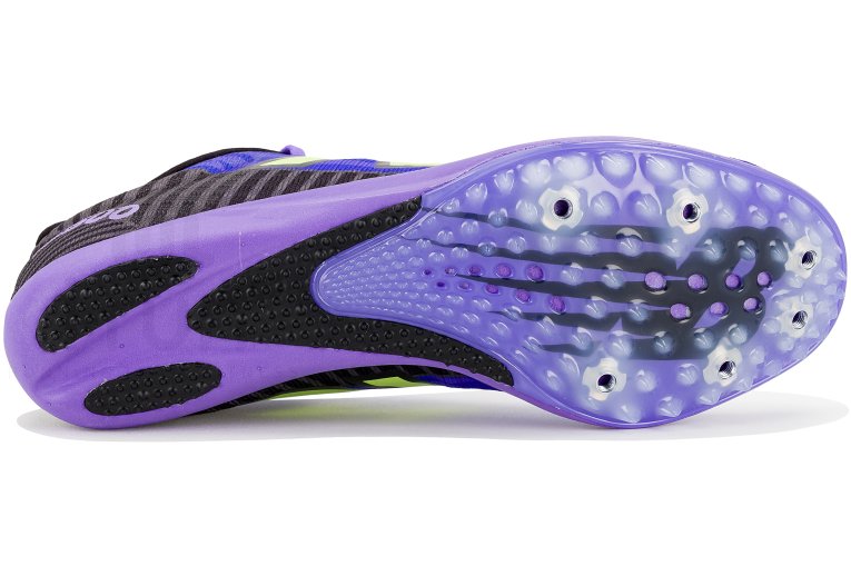 New Balance FuelCell MD500 V9
