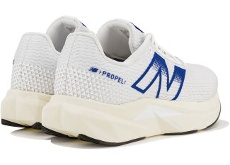 New Balance FuelCell Propel V5