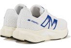 New Balance FuelCell Propel V5