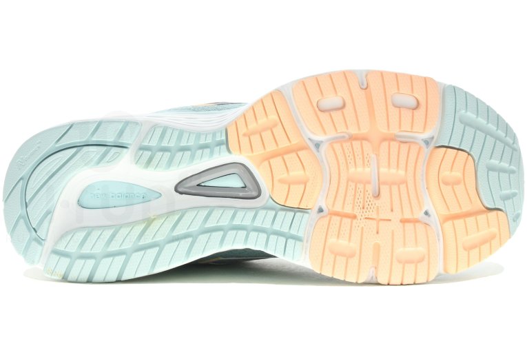 New Balance Solvi V3