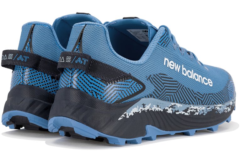 New Balance Summit Unknown V4