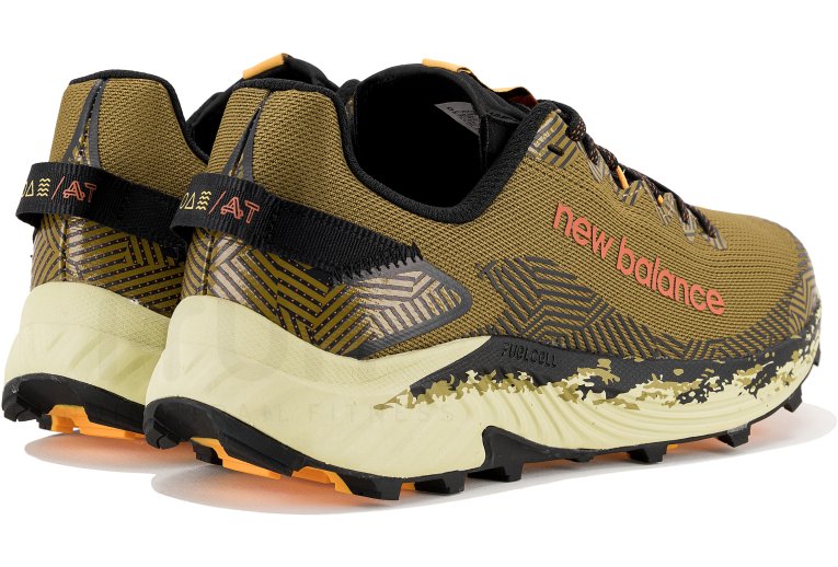 New Balance Summit Unknown V4