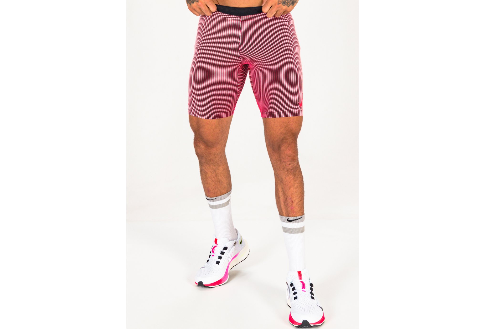 Nike malla corta AeroSwift