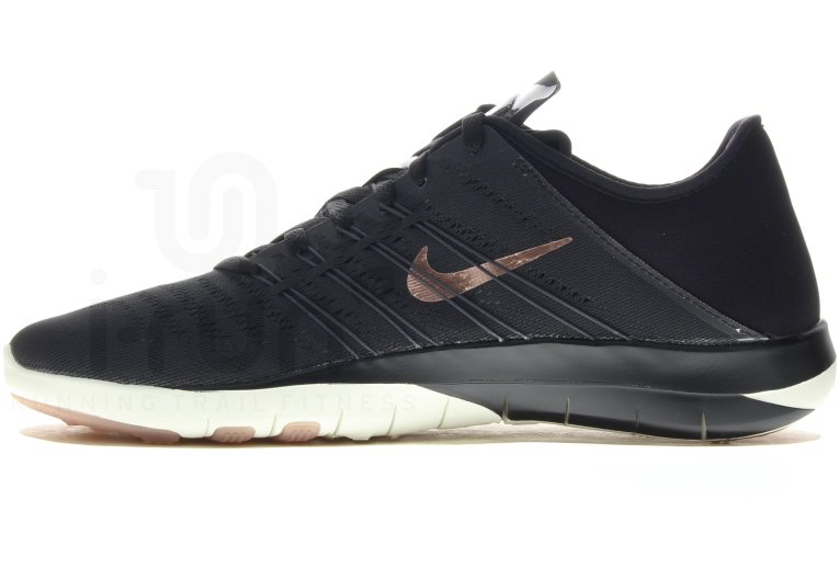 Nike Free TR 6