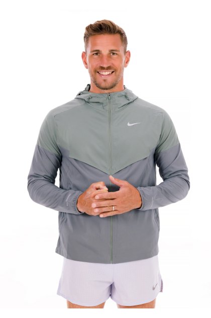 Nike Impossibly Light Windrunner