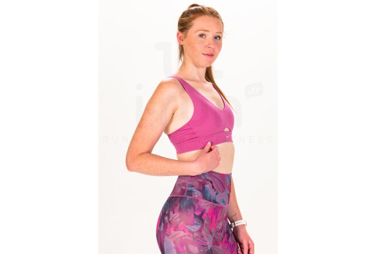 Nike Indy Plunge Cutout