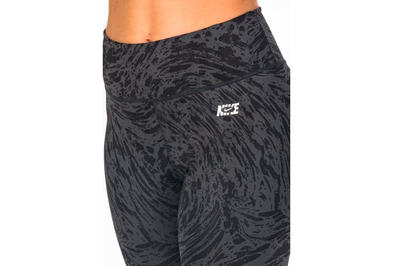 Nike One Icon Clash W