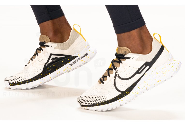 Nike Pegasus Trail 4 Herren