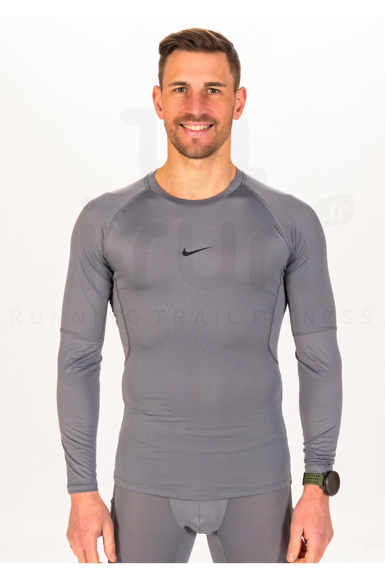 Nike Pro M