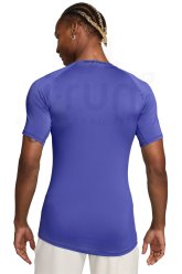 Nike - Chaussures de course Frozenshield -> Sapatos de corrida Frozenshield
- Veste imperm�able Speedcross -> Casaco imperme�vel Speedcross
- Casquette Air Zoom -> Bon� Air Zoom