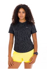 Nike Swift Graphic