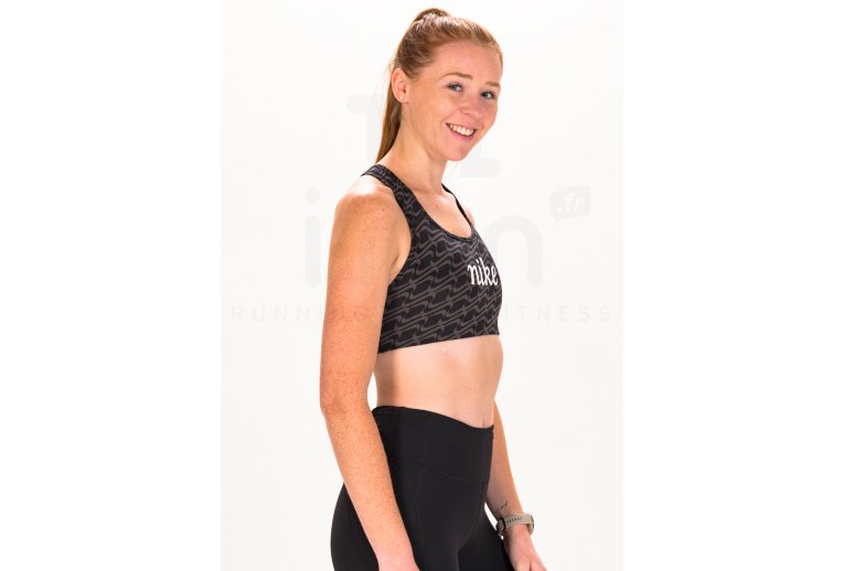 Nike :Swoosh Icon Clash