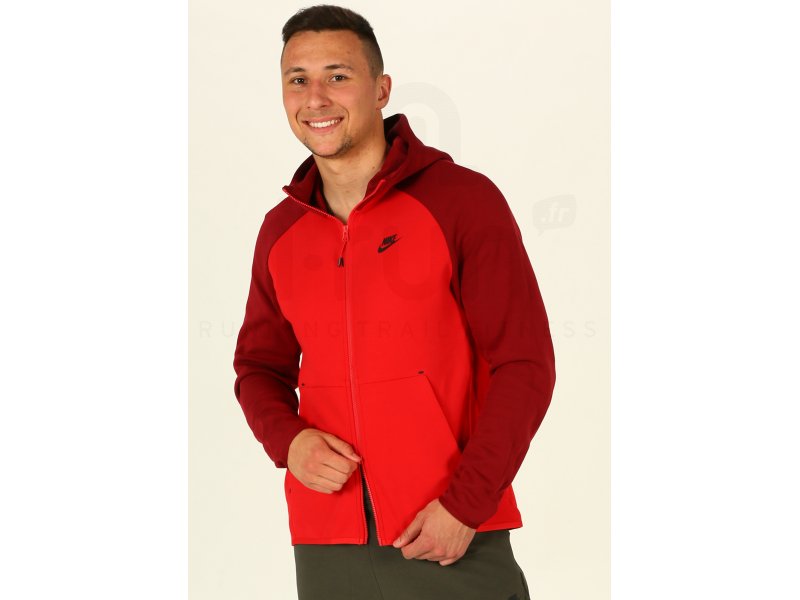 veste nike rouge et noir