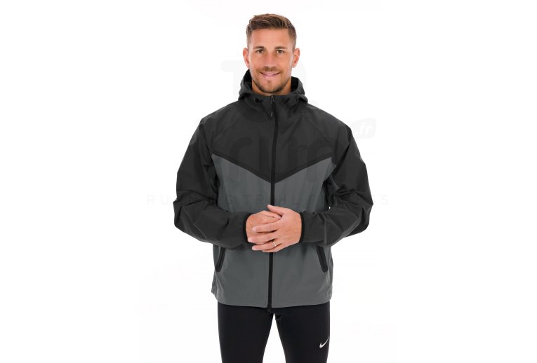 Nike Tech