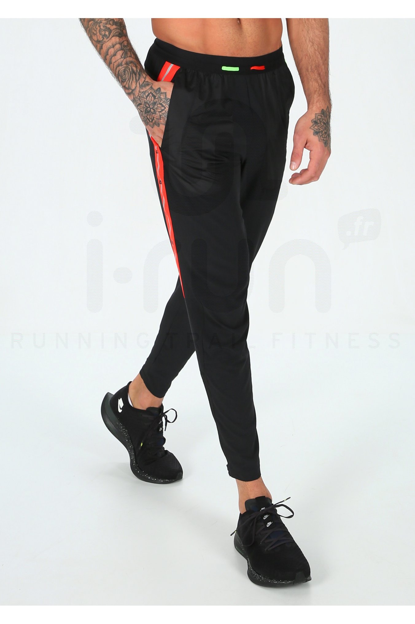 nike wild run phenom tracksuit