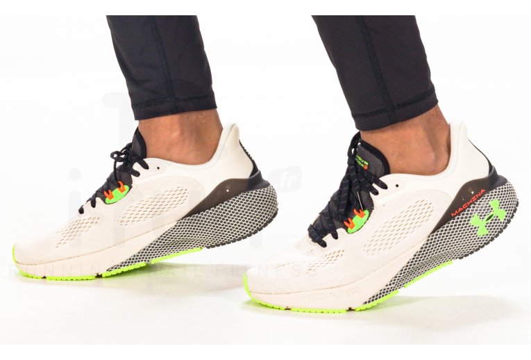 Under Armour HOVR Machina 3