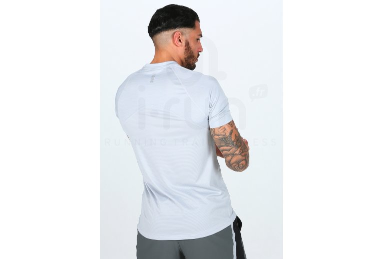 Under Armour Qualifier HexDelta Herren